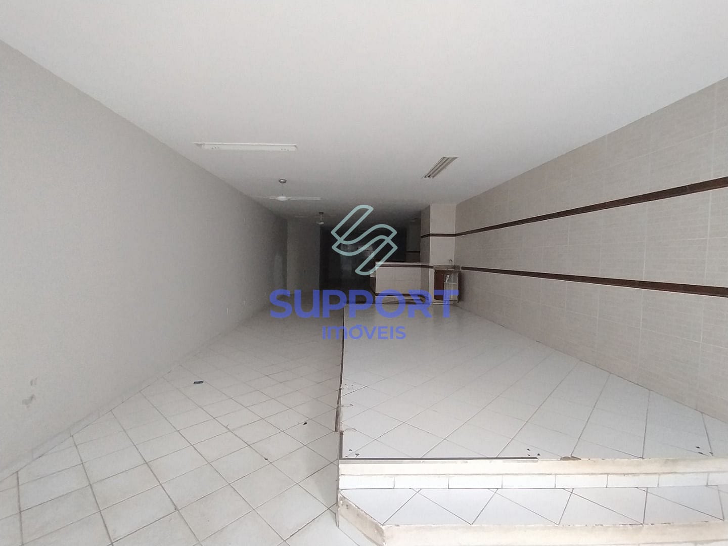 Loja-Salão para alugar, 220m² - Foto 1