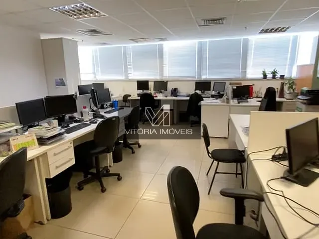 Loja com 680m², para alugar, no bairro JARDIM CAMBURI em Vitoria