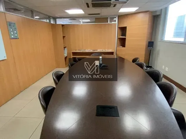 Loja com 680m², para alugar, no bairro JARDIM CAMBURI em Vitoria