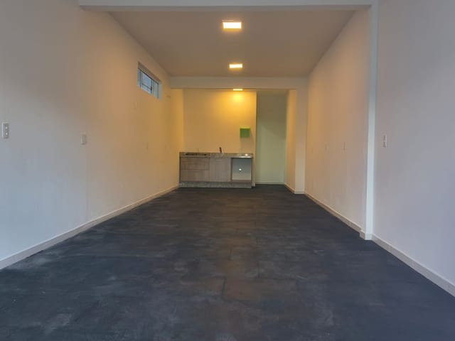 Loja para alugar, no bairro Coqueiros em Florianópolis