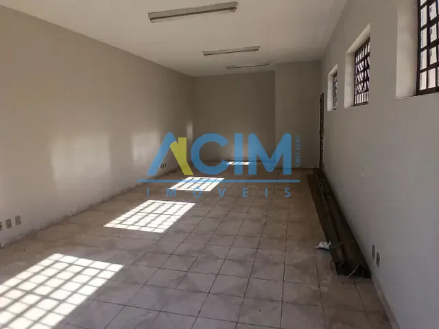 Loja com 60m², para alugar, no bairro Santa Cruz em Jaguariúna