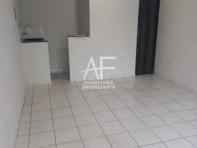 Loja com 22m², para alugar, no bairro Jardim das Nações em Taubaté