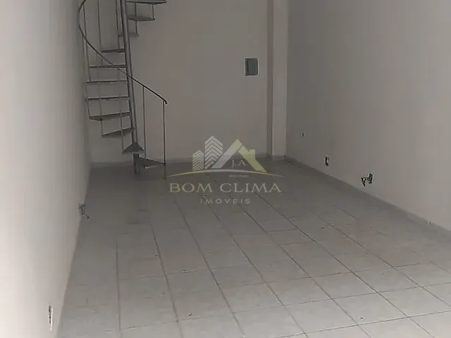 Loja à venda, no bairro Bom Clima em Juiz de Fora