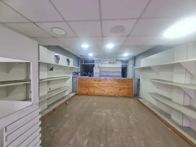 Loja com 400m², para alugar, no bairro Campo Grande em Rio de Janeiro