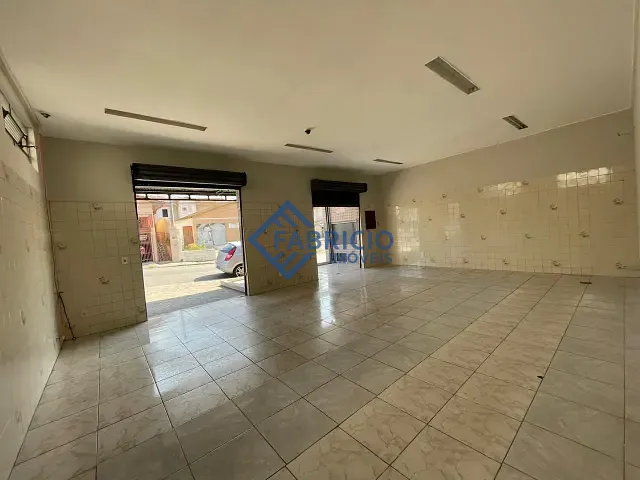 Loja com 300m², à venda ou para alugar, no bairro Jardim São Matheus em Vinhedo