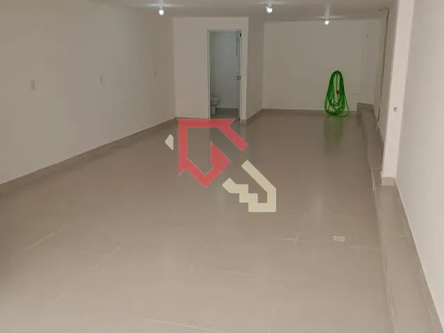 Loja com 90m², para alugar, no bairro Jardim Zaira em Mauá