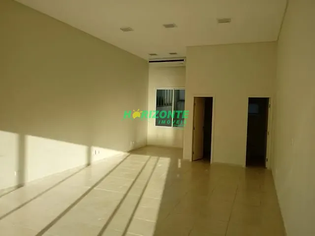 Loja com 60m², para alugar, no bairro Urbanova em São José dos Campos