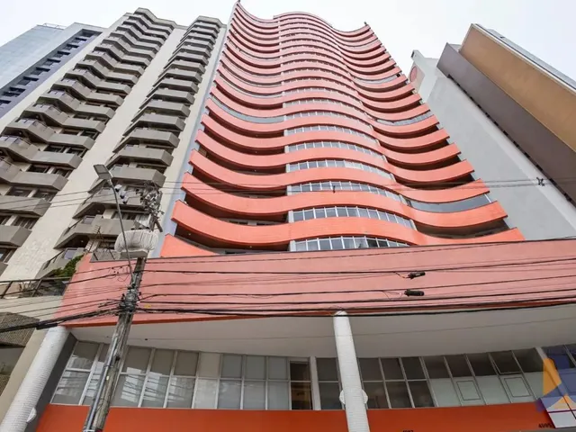 Loja à venda, no bairro Agua Verde em Curitiba