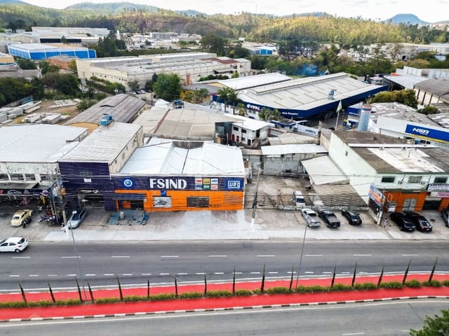 Loja com 2730m², à venda, no bairro Santana de Parnaíba em Santana de Parnaíba