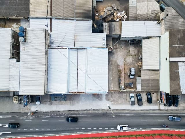 Loja com 2730m², à venda, no bairro Santana de Parnaíba em Santana de Parnaíba