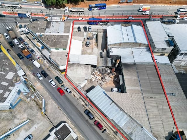 Loja com 2730m², à venda, no bairro Santana de Parnaíba em Santana de Parnaíba