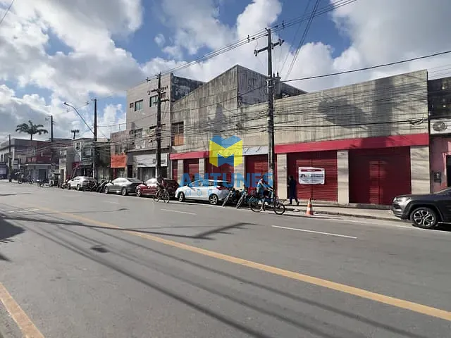 Loja com 1096m², para alugar, no bairro Afogados em Recife