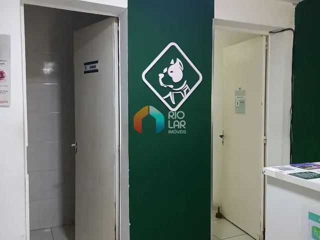 Loja com 100m², à venda, no bairro Barro Vermelho em São Gonçalo