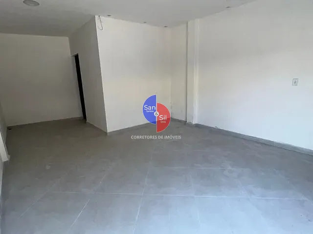 Loja para alugar, no bairro Praia do Imperador (Praia de Mauá) em Magé