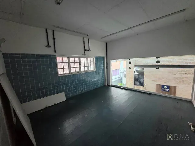 Loja à venda ou para alugar, no bairro Jardim Esplanada II em São José dos Campos