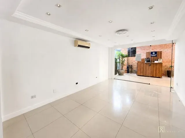 Loja à venda ou para alugar, no bairro Jardim Esplanada II em São José dos Campos