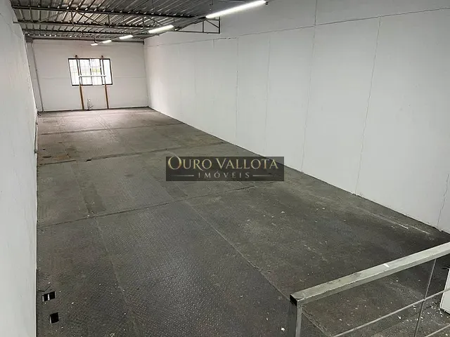 Loja com 411m², para alugar, no bairro Brás em São Paulo