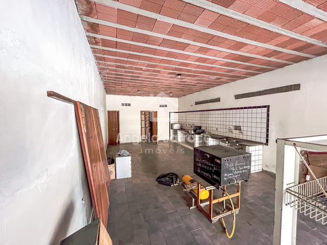 Loja com 50m², para alugar, no bairro Recanto de Itaipuaçu (Itaipuaçu) em Maricá