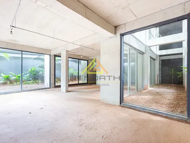 Loja com 389m², para alugar, no bairro Pinheiros em São Paulo