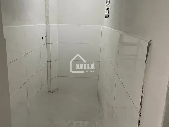 Loja com 35m², para alugar, no bairro Vila Santa Rosa em Guarujá