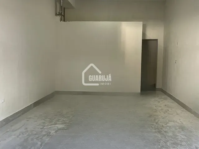 Loja com 35m², para alugar, no bairro Vila Santa Rosa em Guarujá