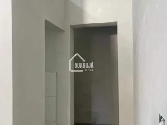 Loja com 35m², para alugar, no bairro Vila Santa Rosa em Guarujá