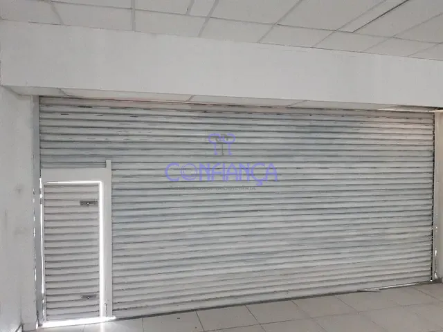 Loja com 200m², para alugar, no bairro Sepetiba em Rio de Janeiro