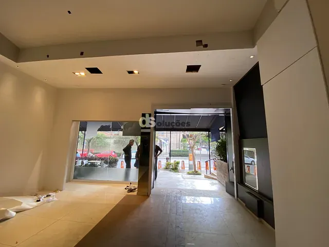 Loja à venda, no bairro Jardim Paulista em São Paulo