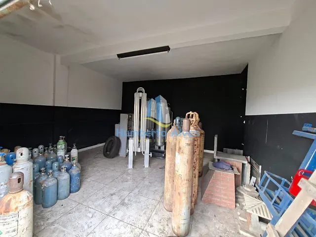 Loja com 357m², à venda, no bairro Bateias em Vitória da Conquista