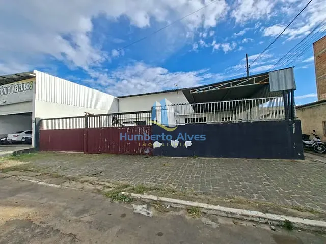 Loja com 357m², à venda, no bairro Bateias em Vitória da Conquista
