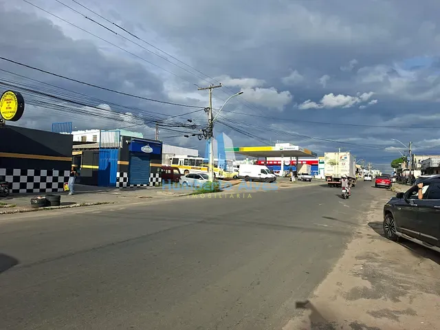 Loja com 357m², à venda, no bairro Bateias em Vitória da Conquista