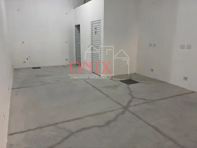 Loja com 70m², para alugar, no bairro Parque Maria Helena em Suzano