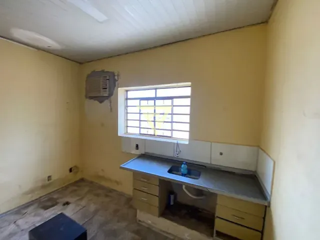 Loja com 30m², para alugar, no bairro Campos Elíseos em Ribeirão Preto