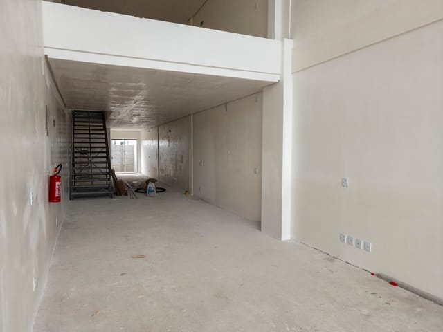 Loja com 120m², para alugar, no bairro Laranjal em Pelotas