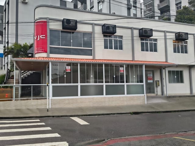 Loja para alugar, no bairro Coqueiros em Florianópolis