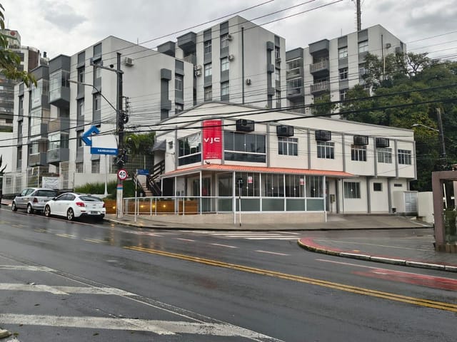 Loja para alugar, no bairro Coqueiros em Florianópolis