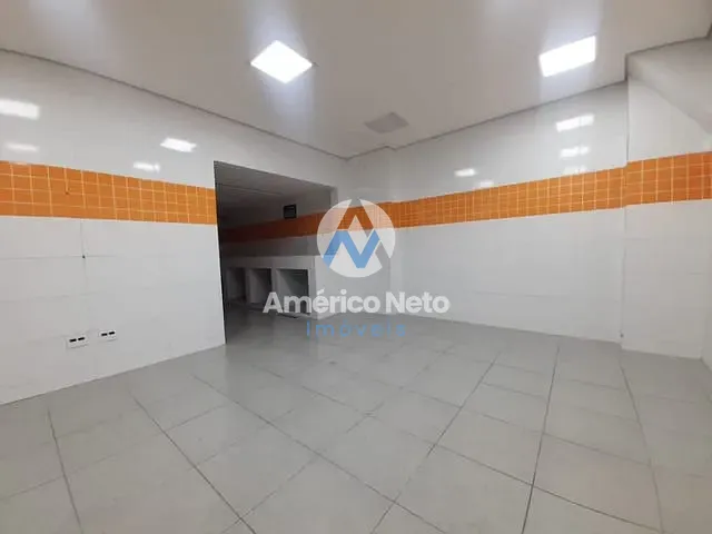 Loja com 170m², para alugar, no bairro Nova Gerti em São Caetano do Sul
