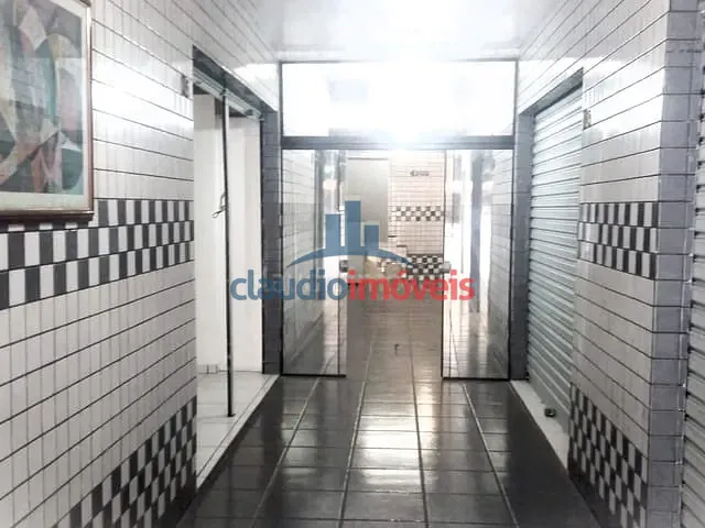 Loja com 240m², para alugar, no bairro São João em Volta Redonda