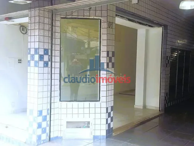 Loja com 240m², para alugar, no bairro São João em Volta Redonda