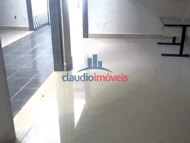 Loja com 240m², para alugar, no bairro São João em Volta Redonda