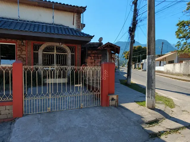 Loja com 360m², para alugar, no bairro Centro em Guapimirim
