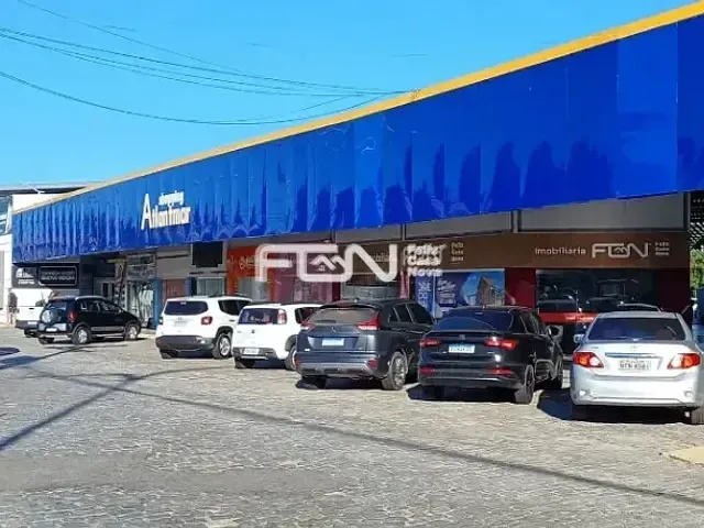 Loja à venda, no bairro Recreio Ipitanga em Lauro de Freitas
