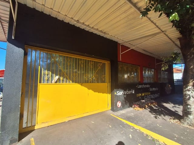 Loja com 125m², para alugar, no bairro Vila Xavier em Birigui