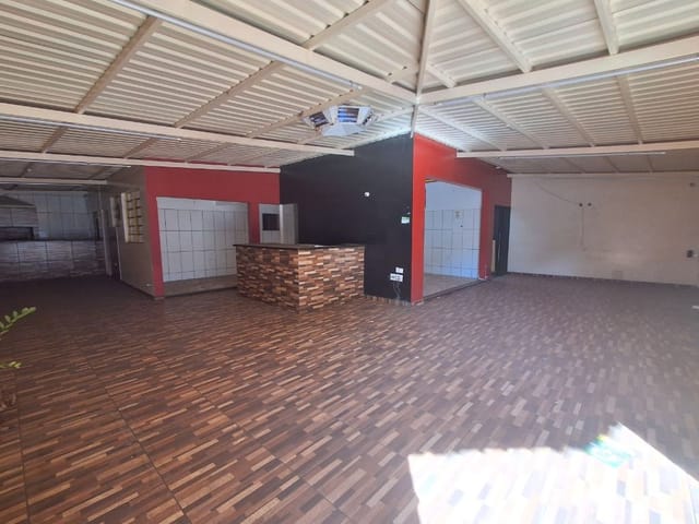 Loja com 125m², para alugar, no bairro Vila Xavier em Birigui