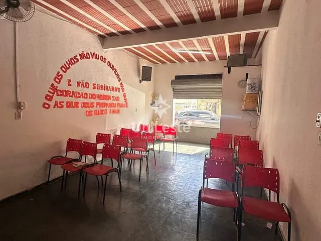 Loja à venda, no bairro Alto Vera Cruz em Belo Horizonte