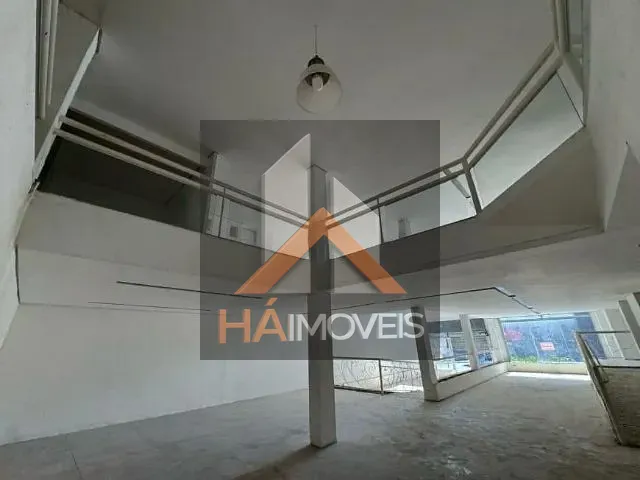 Loja com 340m², para alugar, no bairro Sagrada Família em Belo Horizonte