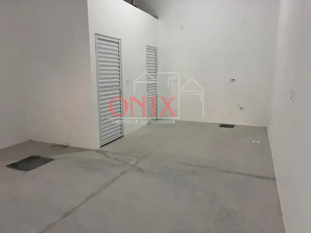 Loja com 75m², para alugar, no bairro Parque Maria Helena em Suzano