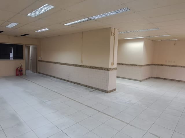 Loja para alugar, no bairro Balneário Remanso em Rio das Ostras