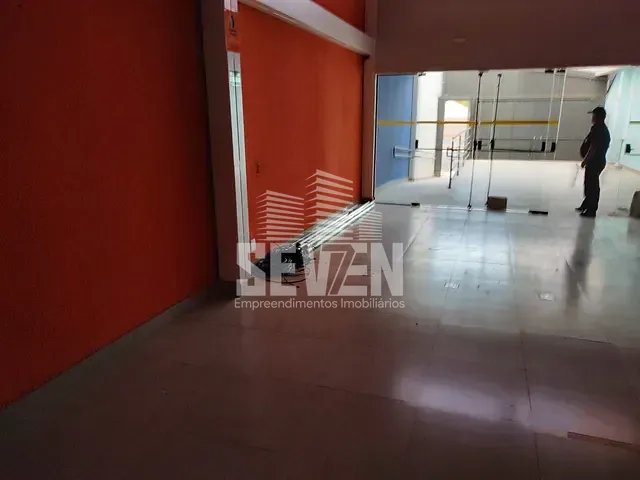 Loja com 239m², à venda ou para alugar, no bairro Centro em Bauru