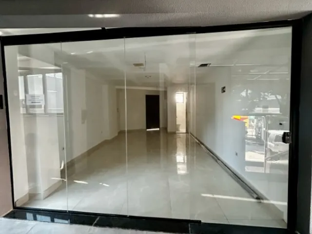 Loja para alugar, no bairro Parque Jaçatuba em Santo André